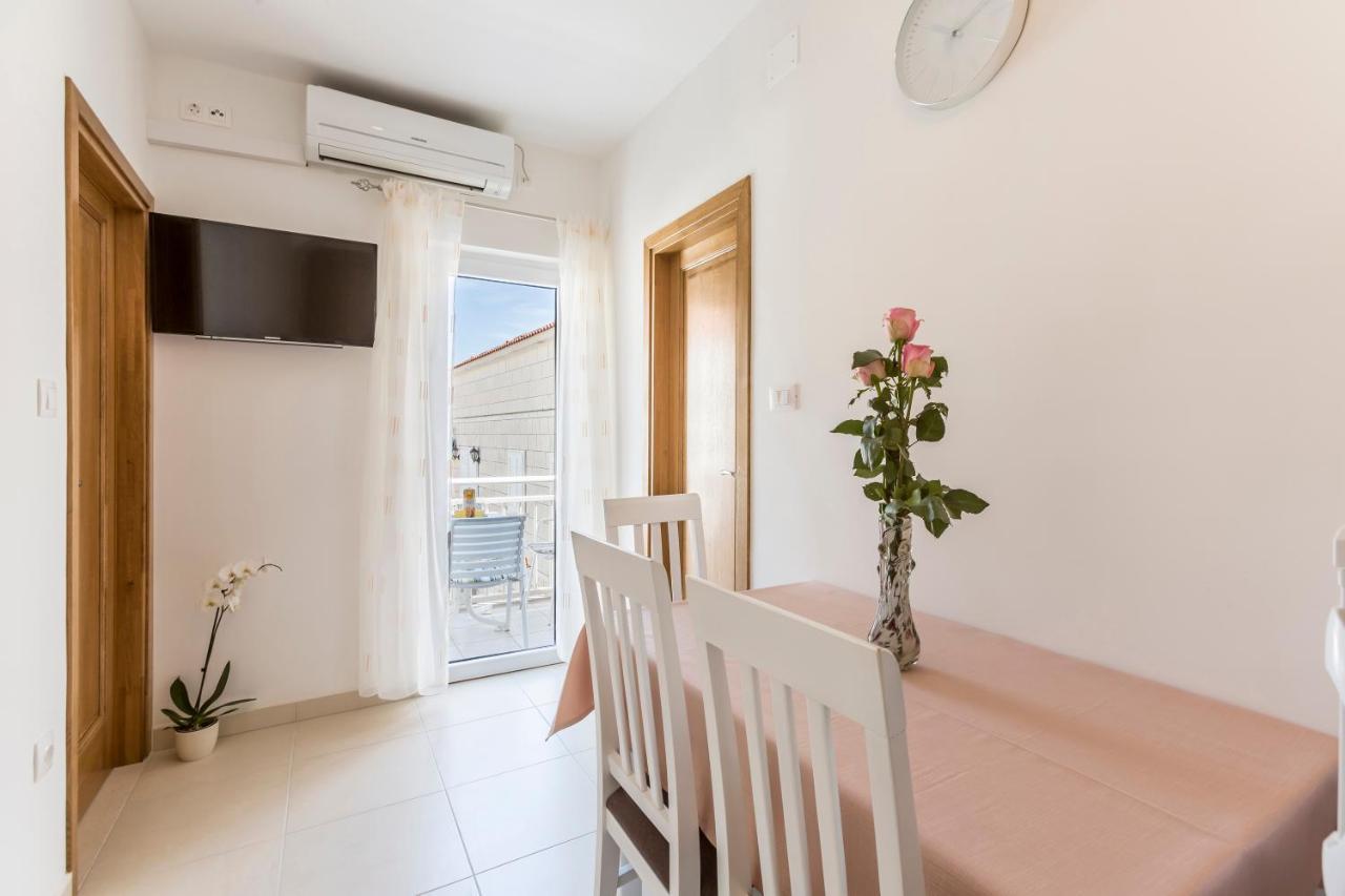 Apartmani Bezmalinovic 볼 외부 사진