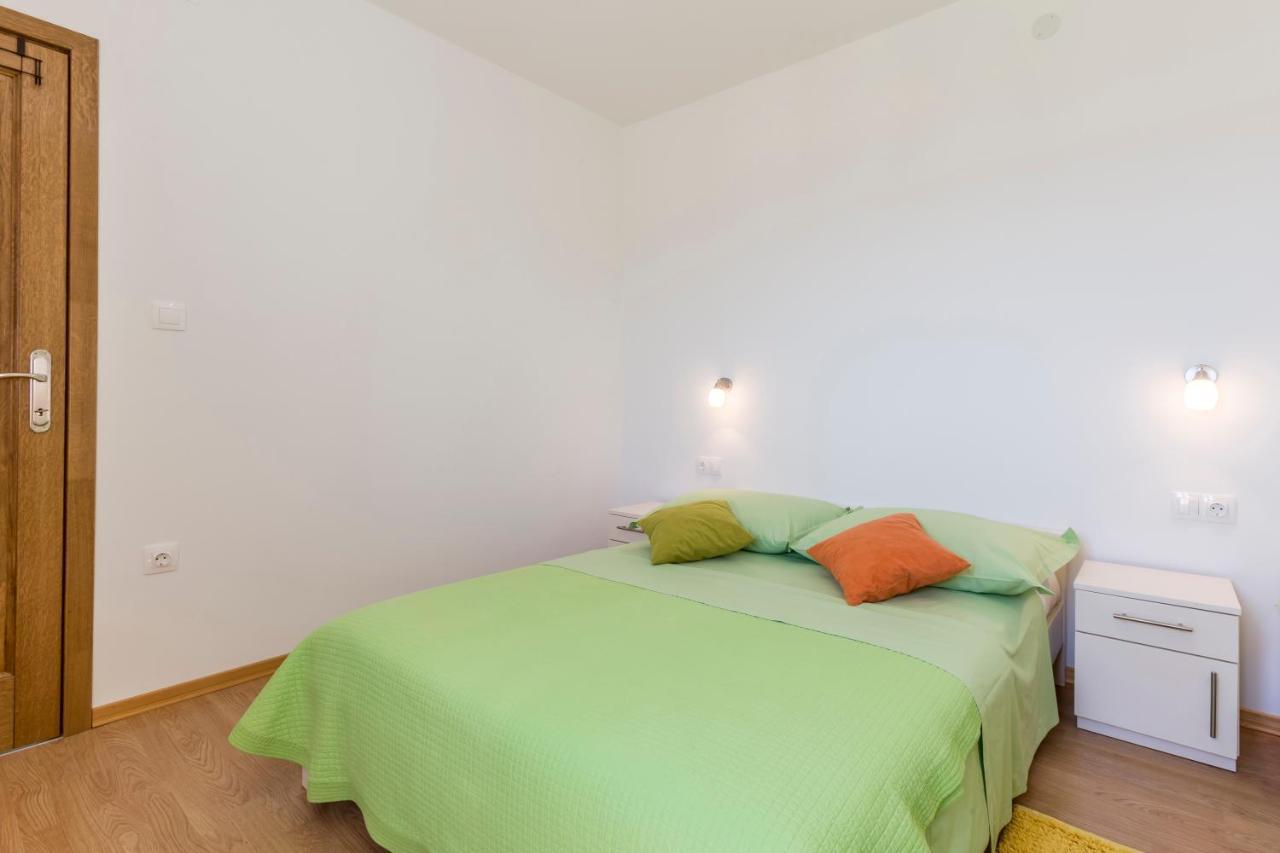 Apartmani Bezmalinovic 볼 외부 사진
