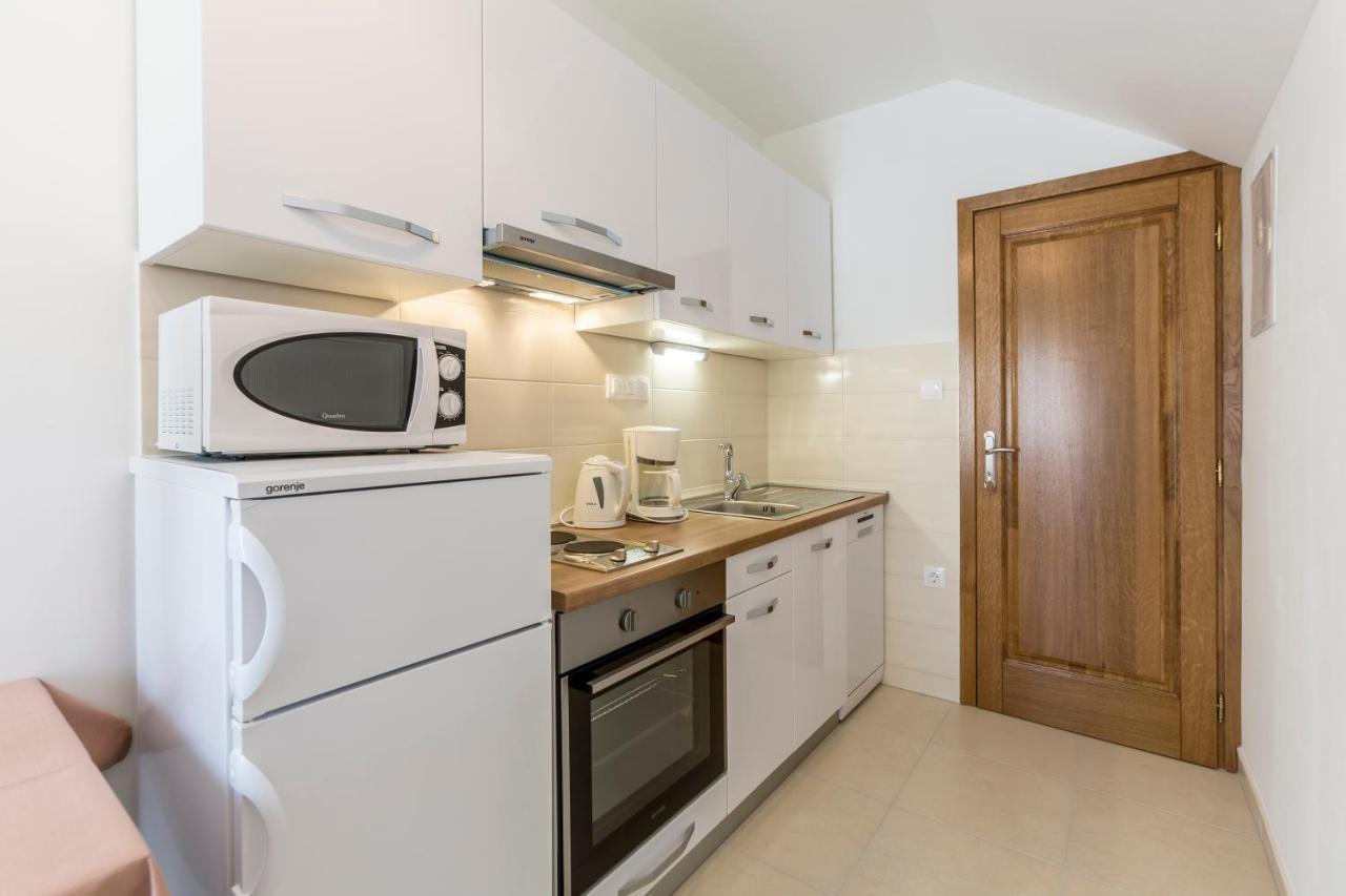 Apartmani Bezmalinovic 볼 외부 사진