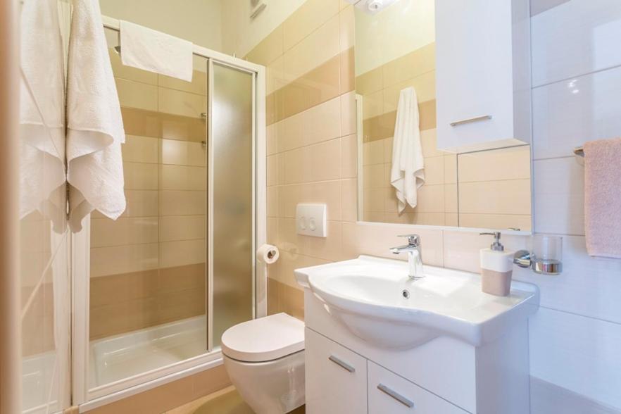 Apartmani Bezmalinovic 볼 외부 사진
