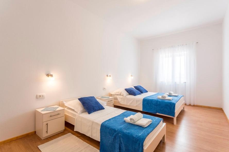 Apartmani Bezmalinovic 볼 외부 사진